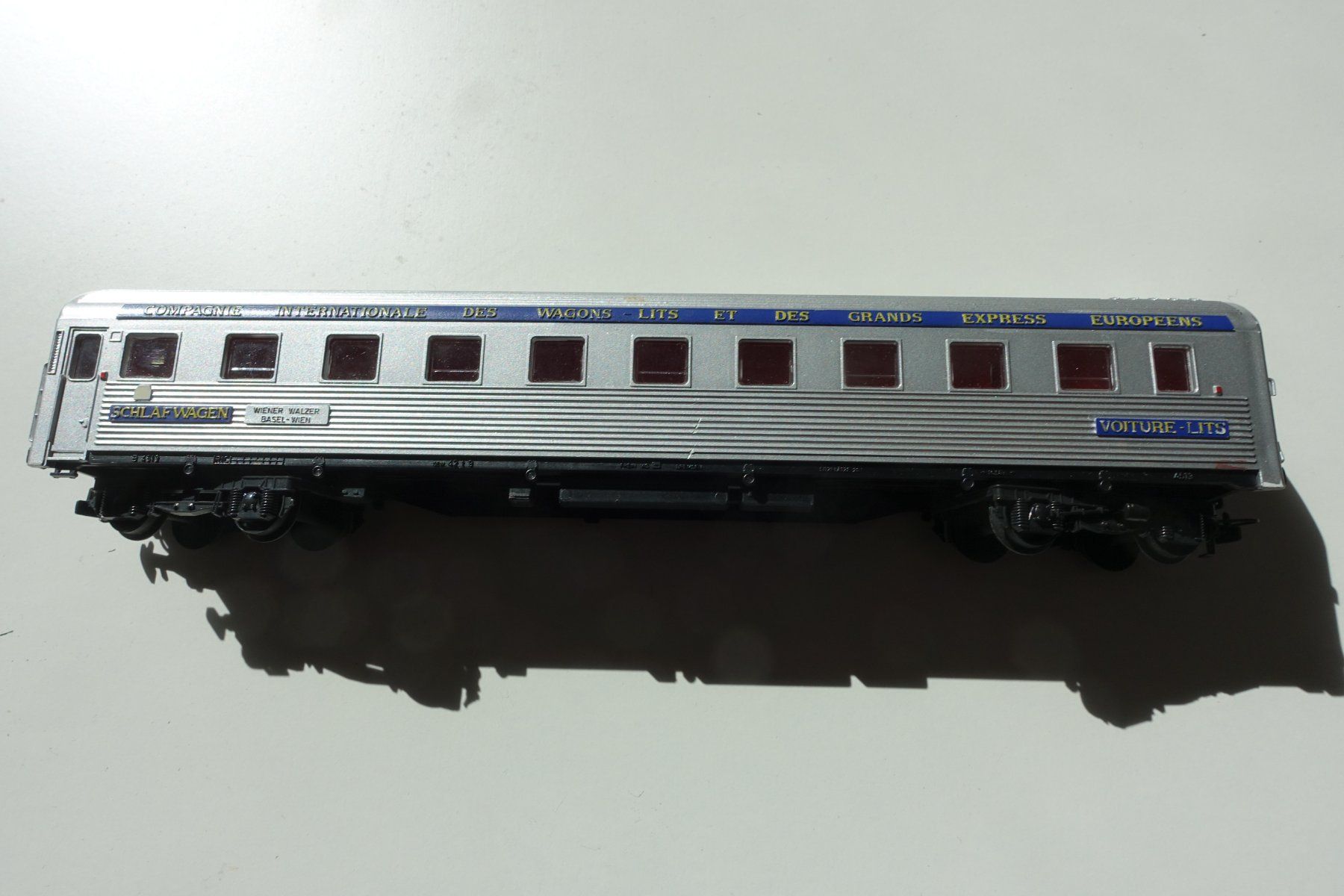 Kleinbahn Modellini di ferrovie: KLEINBAHN No. 385 ISG Schlafwagen Type P – Usato da Wallbach venduto da Sarrows 1