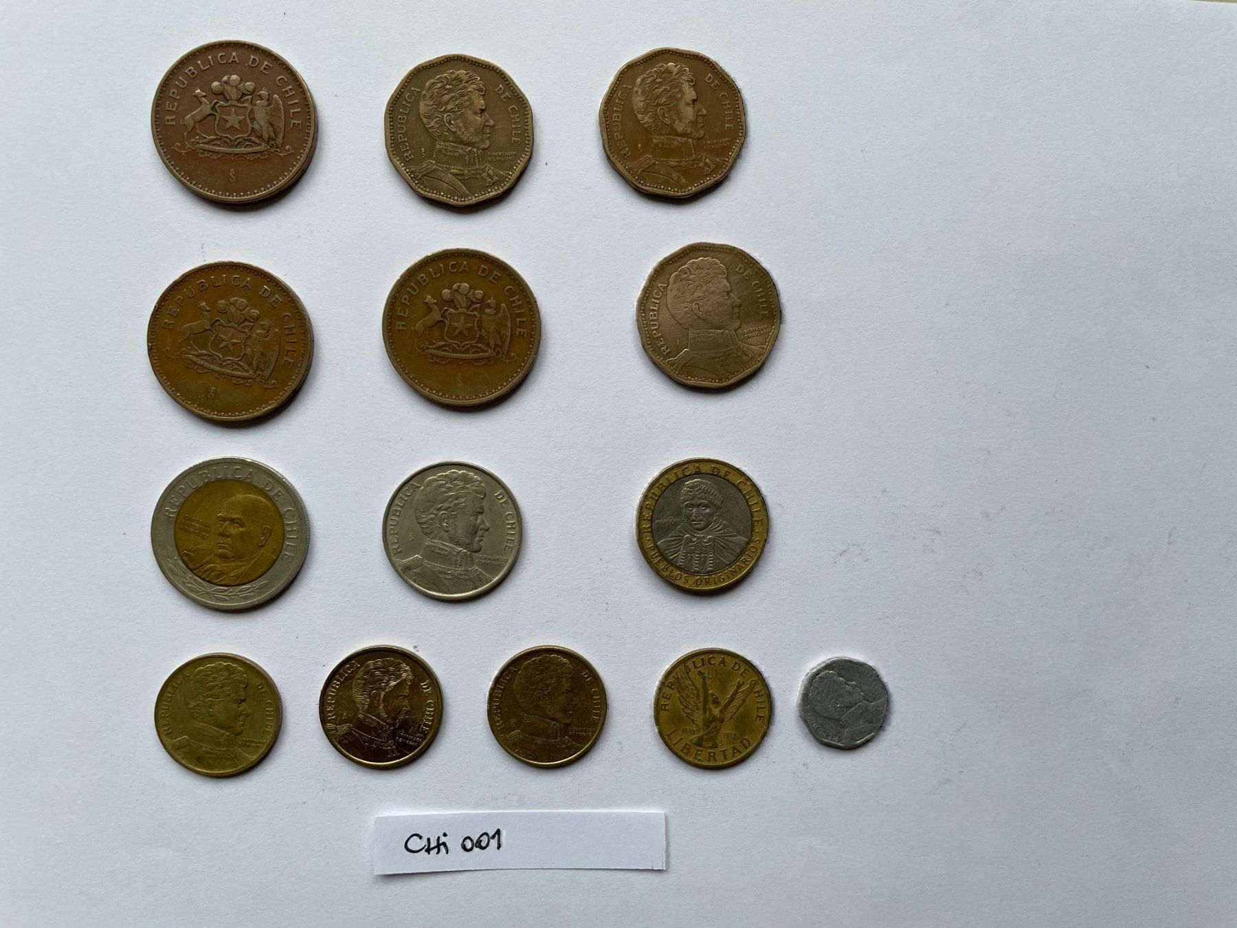 Tutti le monete: 14 Münzen aus Chile 1975-2011 – Usato da Basel venduto da Cynthiasanchez