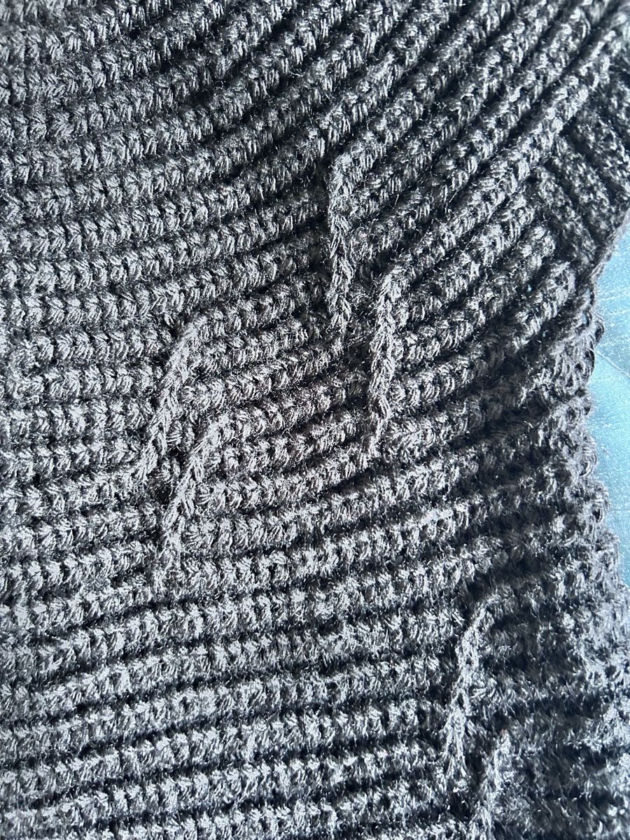 Gilets: Warm Knitted Cardigan, Elegant Button-Up Design, Black – Neuf (Voir description) à Biel/Bienne par zit_v5yc 2