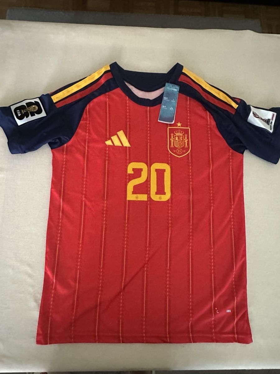 Adidas Maillots de corps & Pantalons: Spanien Pedri Trikot – Neuf avec emballage d'origine à Schafisheim par mattia_10