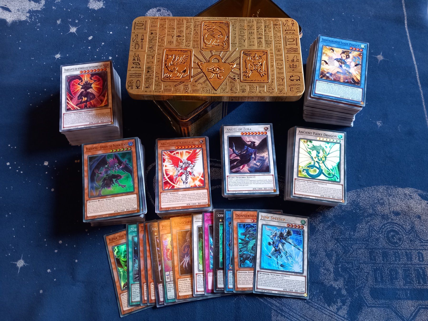 Cartoline: 600 Yu-Gi-Oh! Karten in edler Tin-Box – Nuovo (secondo la descrizione) da Hinterfultigen venduto da Marcel2112