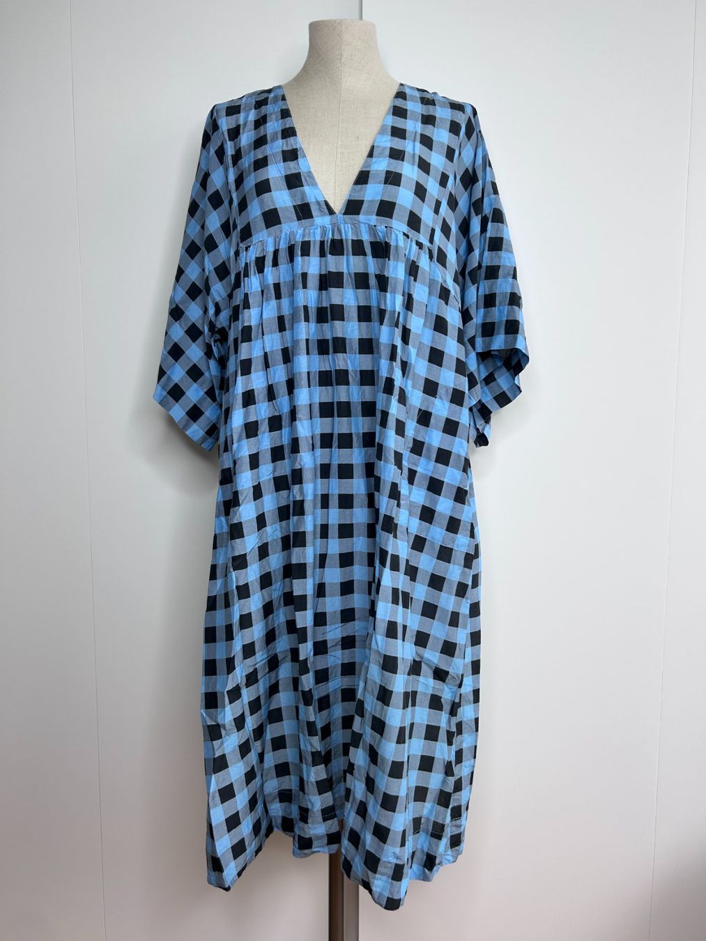 Ganni Vestiti: Ganni Kleid – Usato da St. Gallen venduto da look-twice
