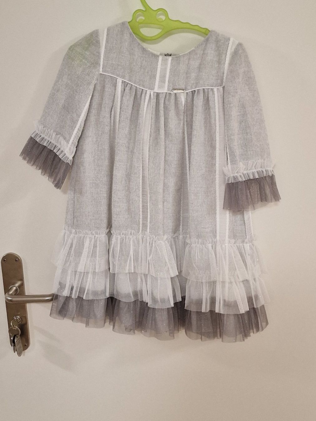 Vestiti & Gonne: KLEID NEKENIA 8 JAHRE – Usato da Ennetmoos venduto da berg2011