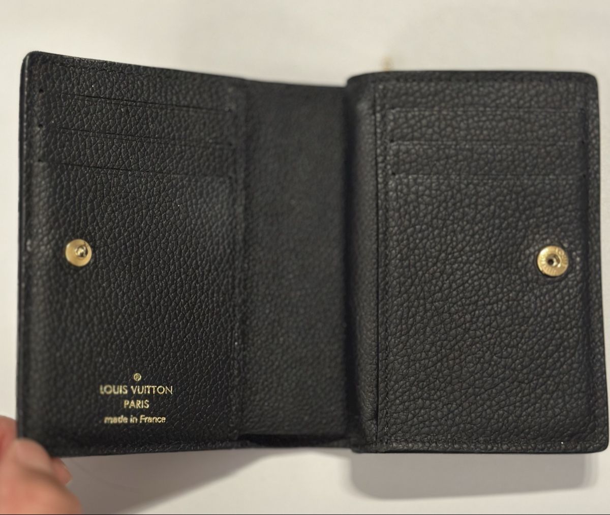 Louis Vuitton Portamonete: Louis Vuitton Portemonnaie Clea – Nuovo (secondo la descrizione) da Langenthal venduto da Classy-sale 4