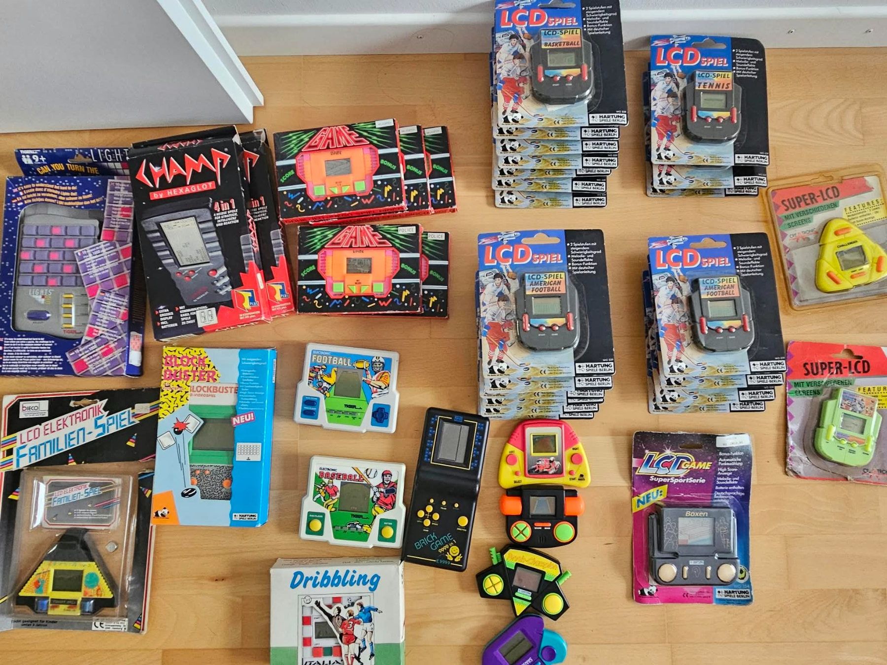 Consoles: Handheld und Lcd Spiele – D'occasion à Ruswil par Ileu