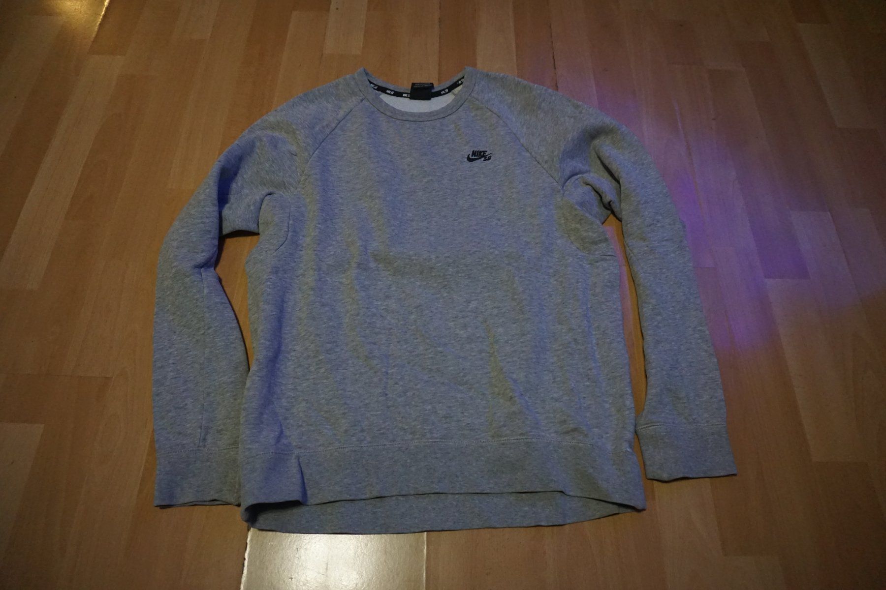 Nike Maglioni & Felpe: Nike SB Pullover/Sweatshirt Grau, Grösse S – Usato da Zürich venduto da einalemjena