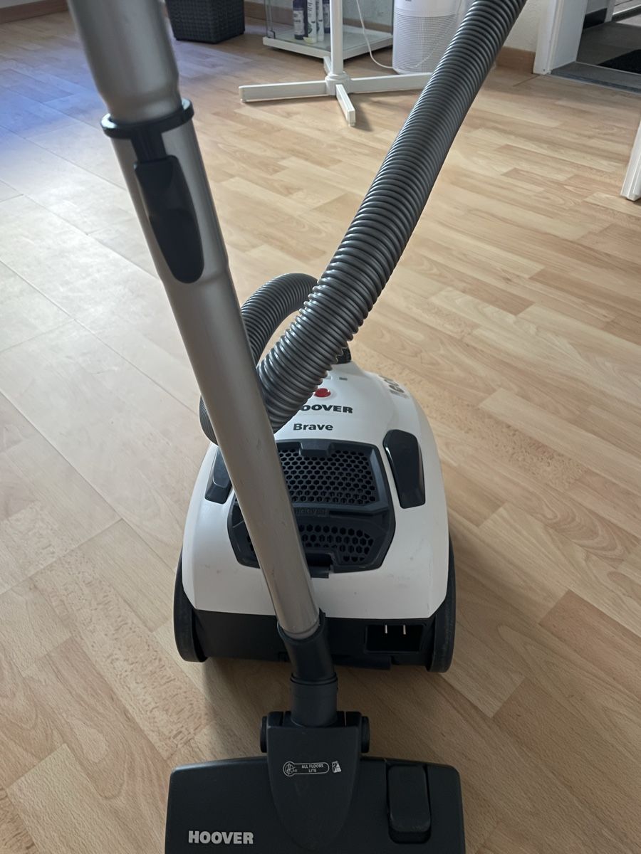 Hoover Aspirapolveri & Accessori: Hoover Brave Staubsauger – Usato da Ittigen venduto da schneckenpfupf 2