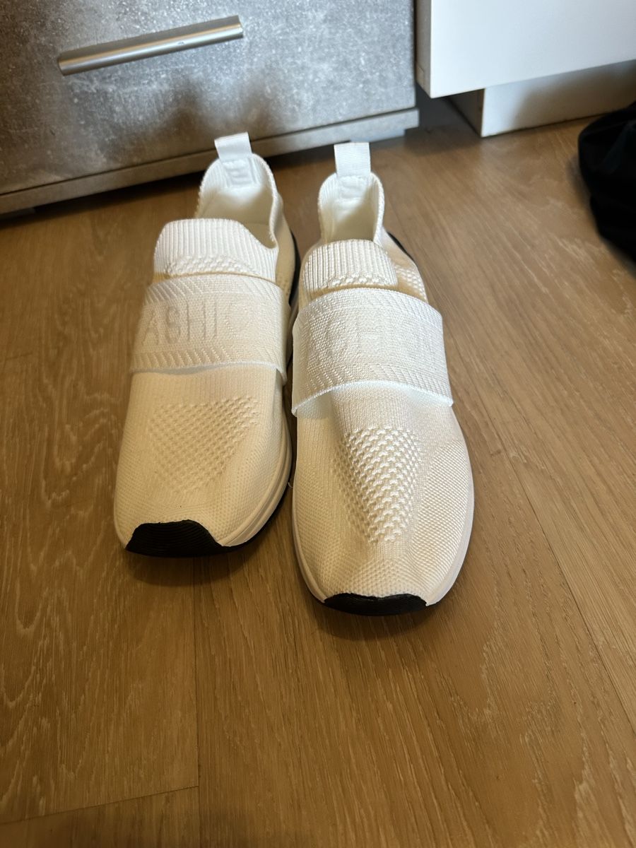 Scarpe da donna: Damen Neue Sneaker Gr40 – Nuovo (secondo la descrizione) da Basel venduto da Ivana_4 2