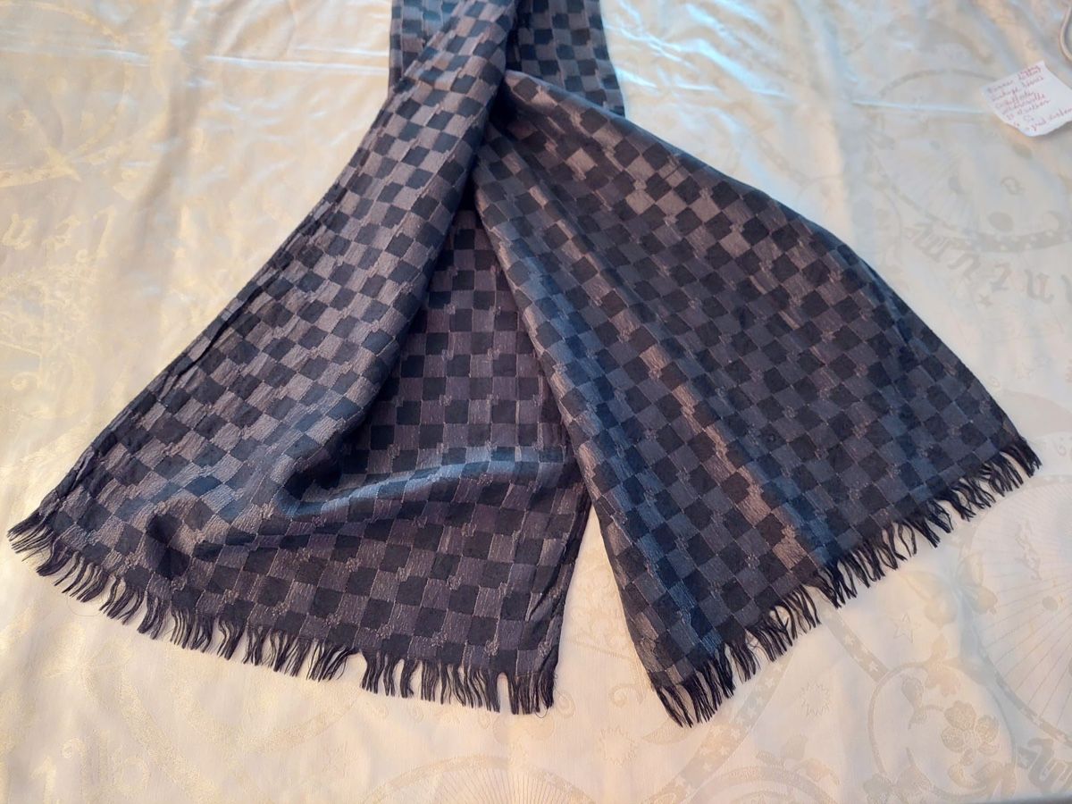Foulards, Tücher & Schals: Vintage Männerschal – Gebraucht aus Basel von shirley_gold 1