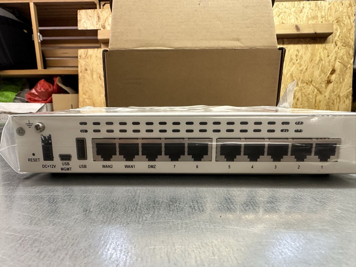 Fortinet Firewall: Fortinet FortiGate/WiFi 60D Firewall – Nuovo (secondo la descrizione) da Luzern venduto da FrankGroebel 1