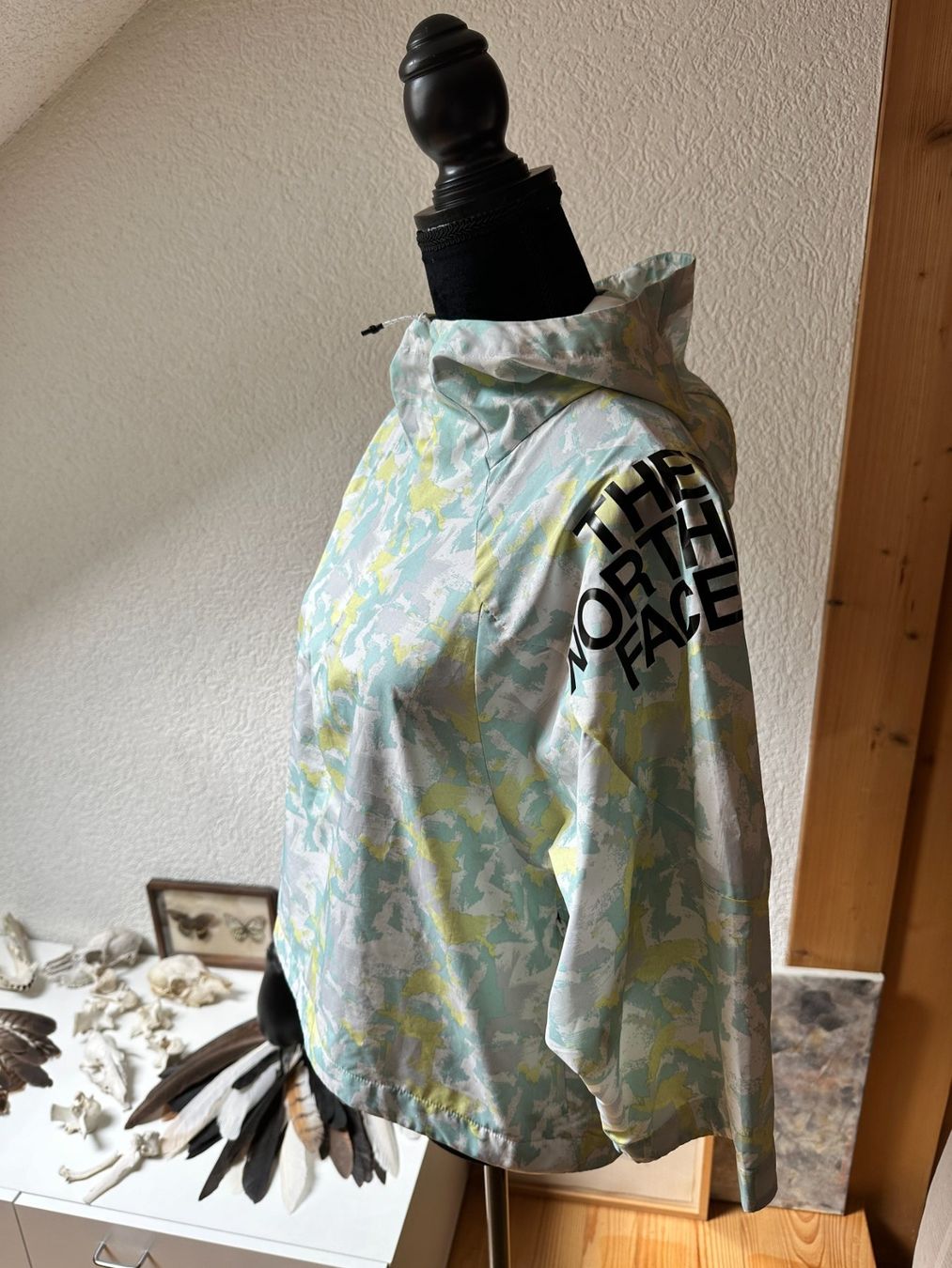 North Face Giacche: The North Face Windshield Windbreaker M – Usato da Gümmenen venduto da FelizitasHermann 1