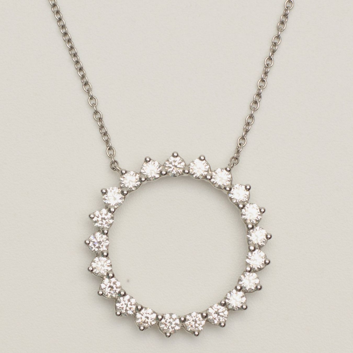 Tiffany & Co. Catenine: Authentique Collier TIFFANY & CO Open circle diamants – Usato da Carouge GE venduto da TLD
