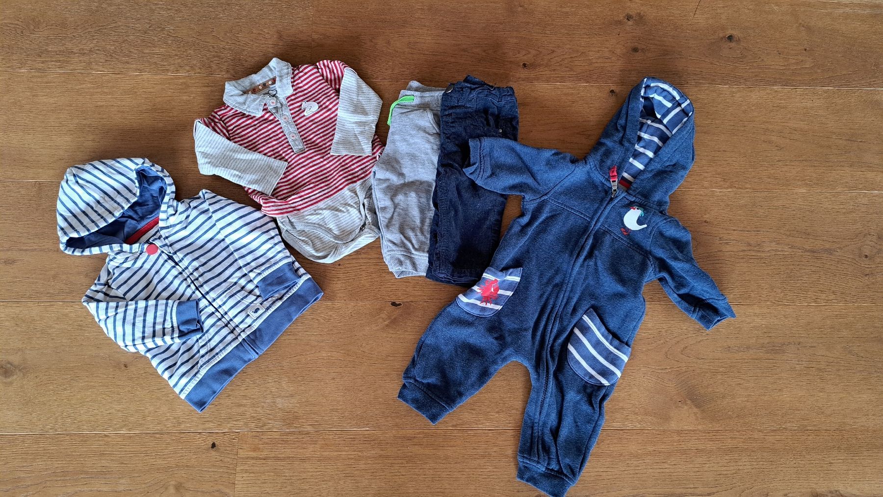 Ensembles coordonnés: Kleiderpaket Junge Gr. 62 – D'occasion à Mauren par juma0001