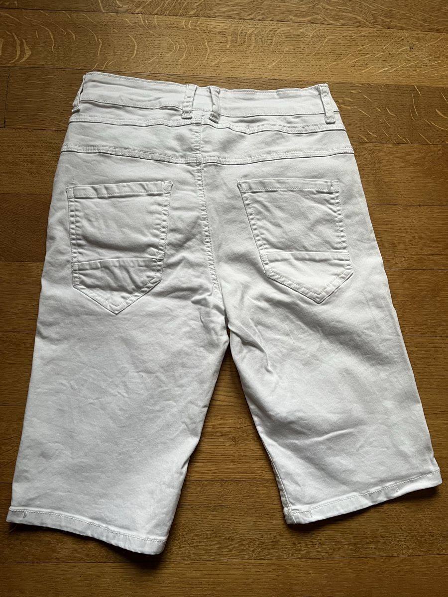 Jeans: kurze Jeans – Gebraucht aus Lustmühle von isa_g6kl 1