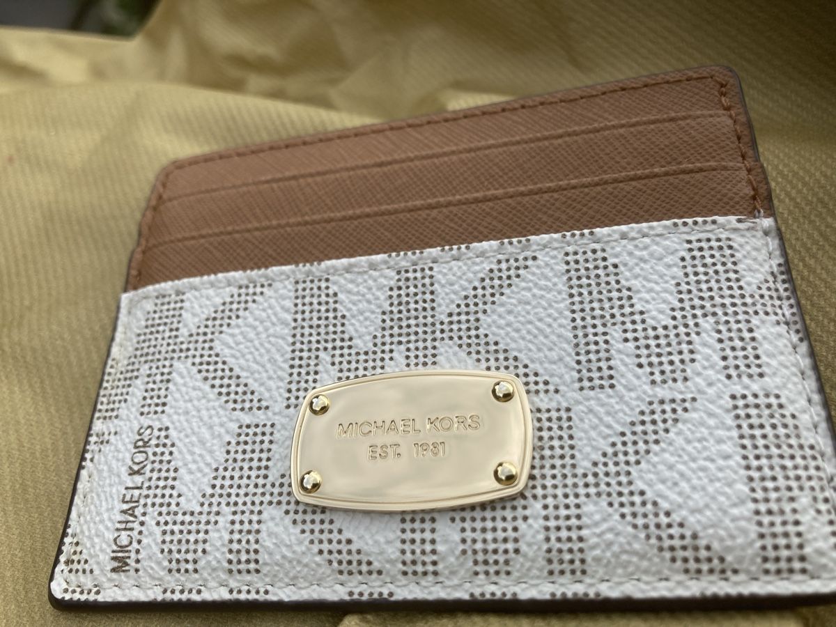 Michael Kors Portamonete: Michael Kors Kartenetui – Usato da Walterswil SO venduto da Sunshineyupi