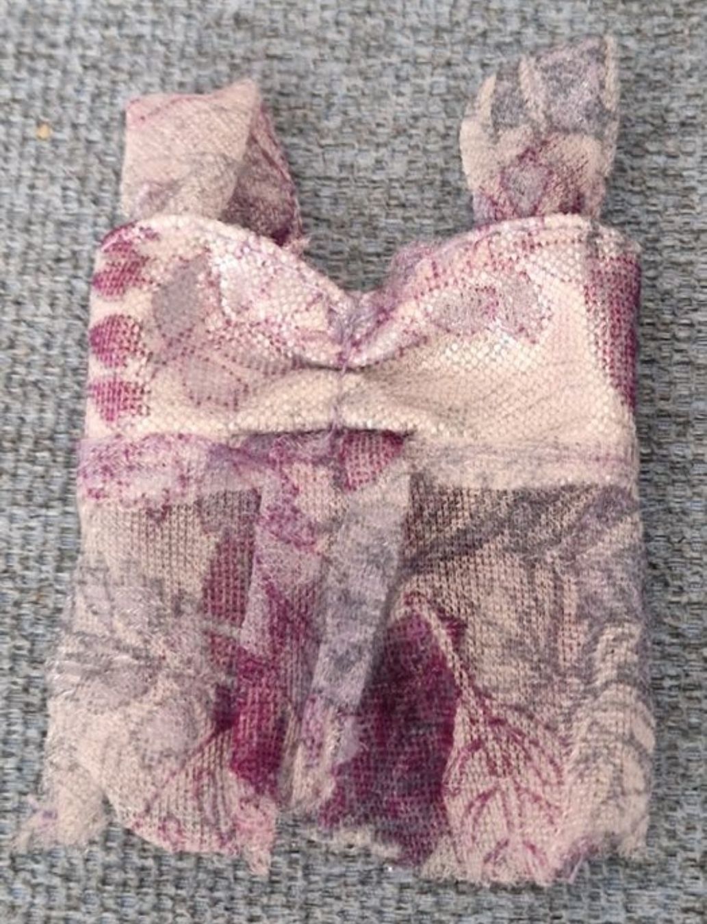 Bambole: Haut pour Barbie – Usato da Couvet venduto da Pioune