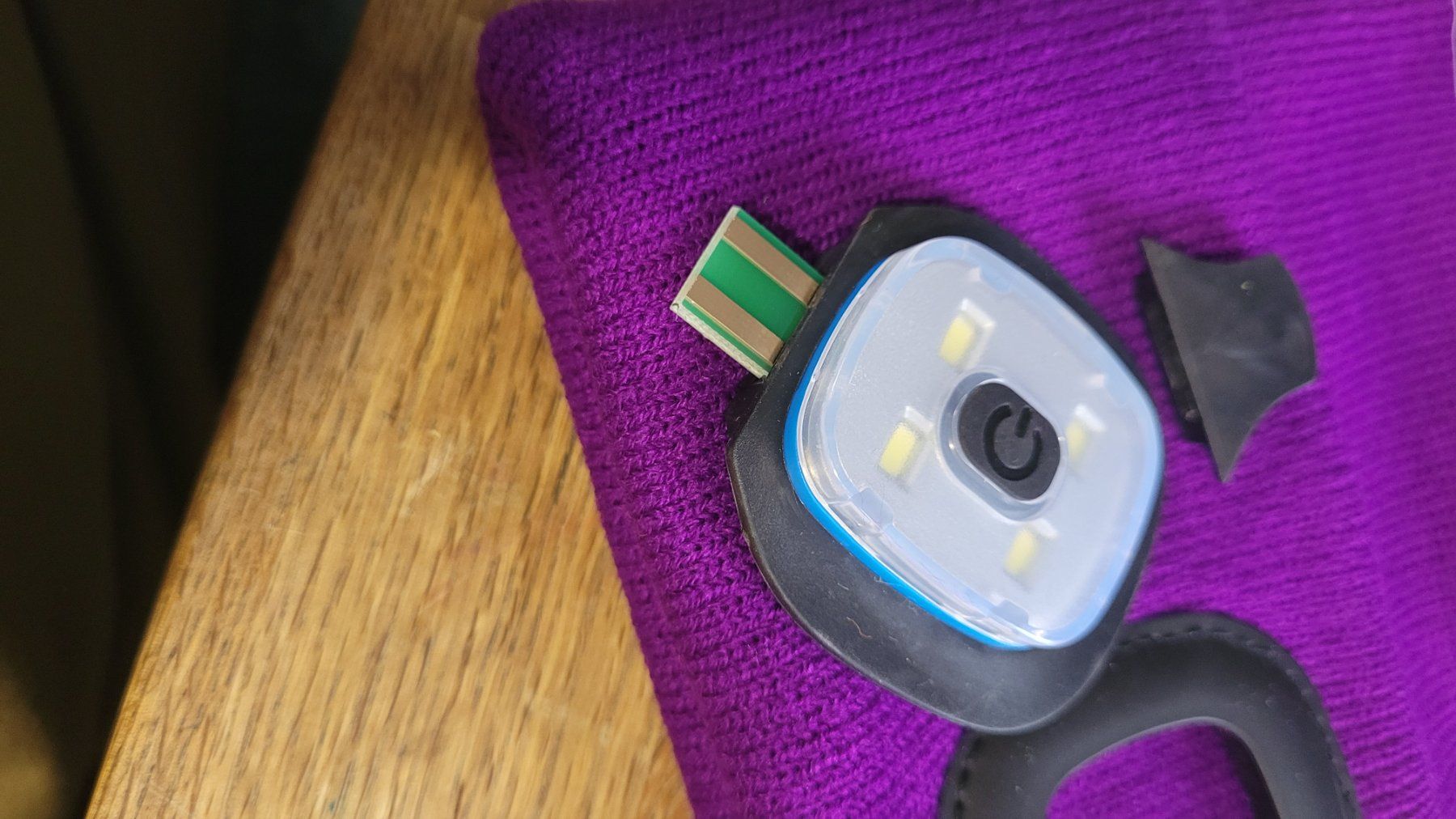 Copricapi, berretti & cappellini: Bonnet avec lampe led – Nuovo e nell'imballaggio originale da Saxon venduto da Sebdem 6