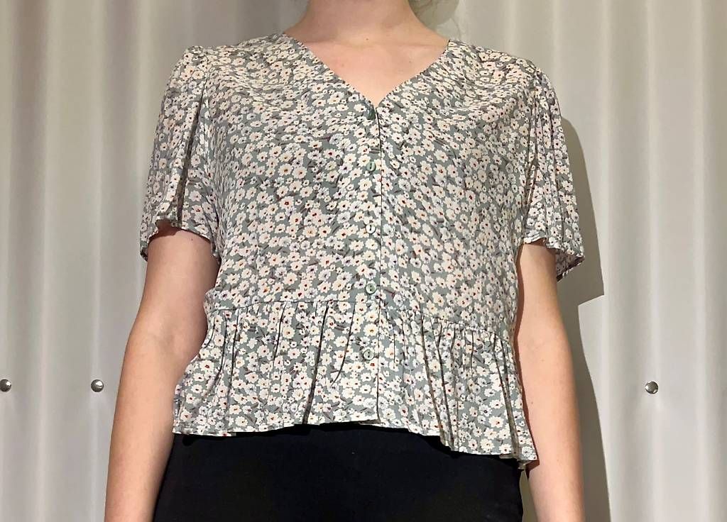 Only Camicette: Süsse geblümte Bluse Gr M/38 – Usato da Wettingen venduto da ame_wxp2 1