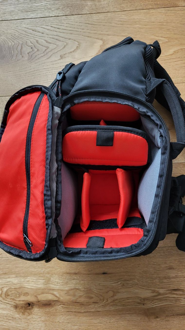 Zaini: Case Logic Fotorucksack – wie neu, viel Stauraum&Regenhülle – Usato da Wetzikon ZH venduto da runner63 2