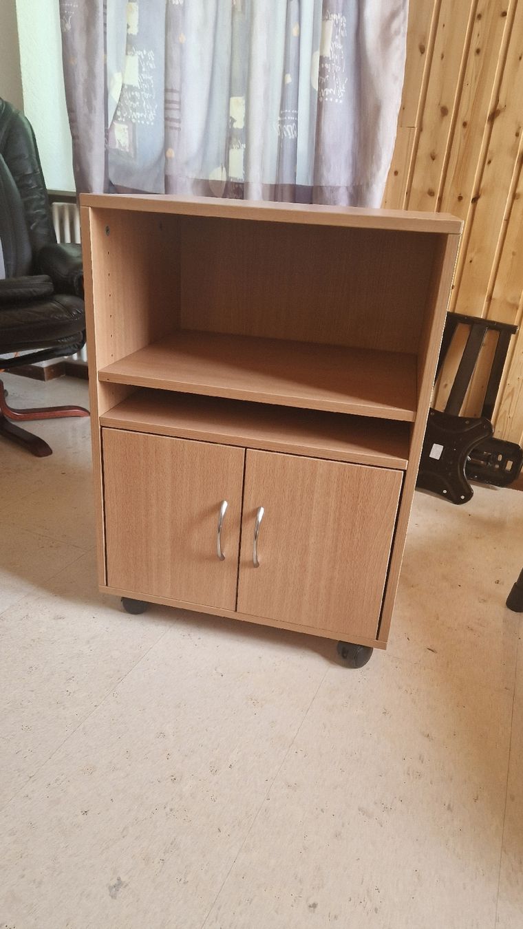 Korpus: Rollschrank – Neu (gemäss Beschreibung) aus Regensdorf von ine_5yys
