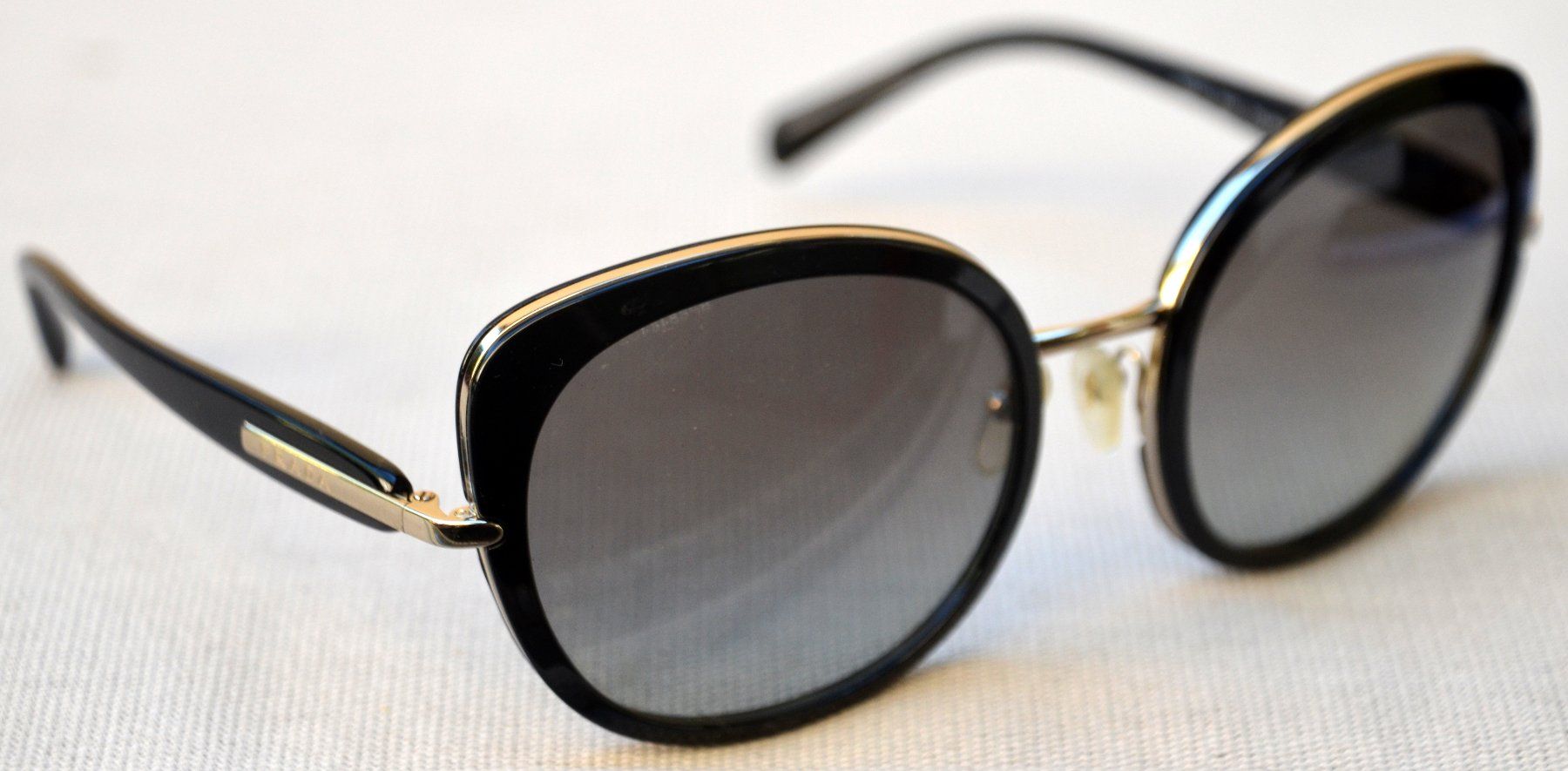 Prada Occhiali & Lenti: Prada SPR52O Sonnenbrille  /  lunettes de soleil – Usato da Collonges venduto da arashee 4