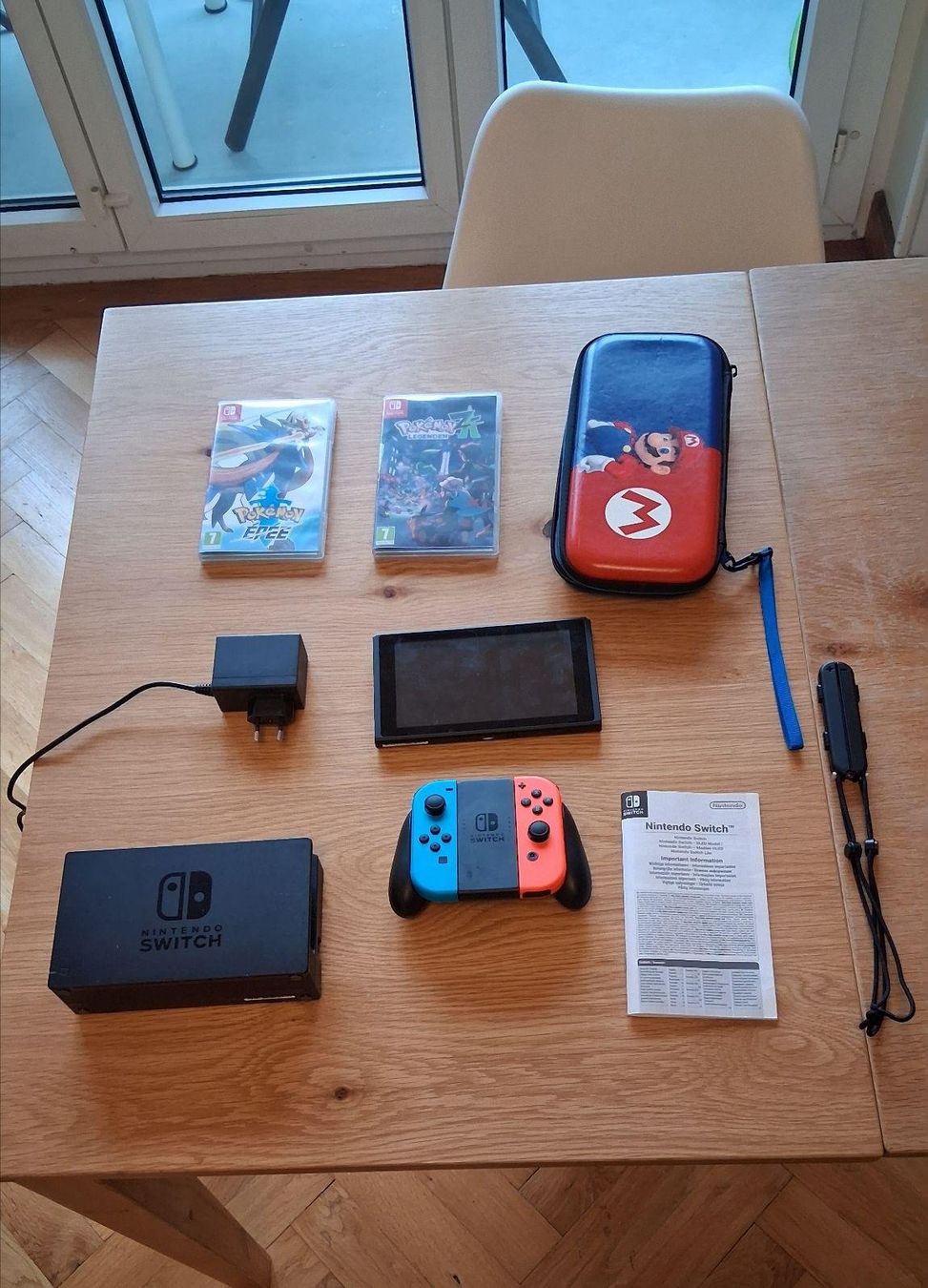 Nintendo Console: Console Nintendo Switch avec jeux et étui – Usato da Lausanne venduto da MaverickV8
