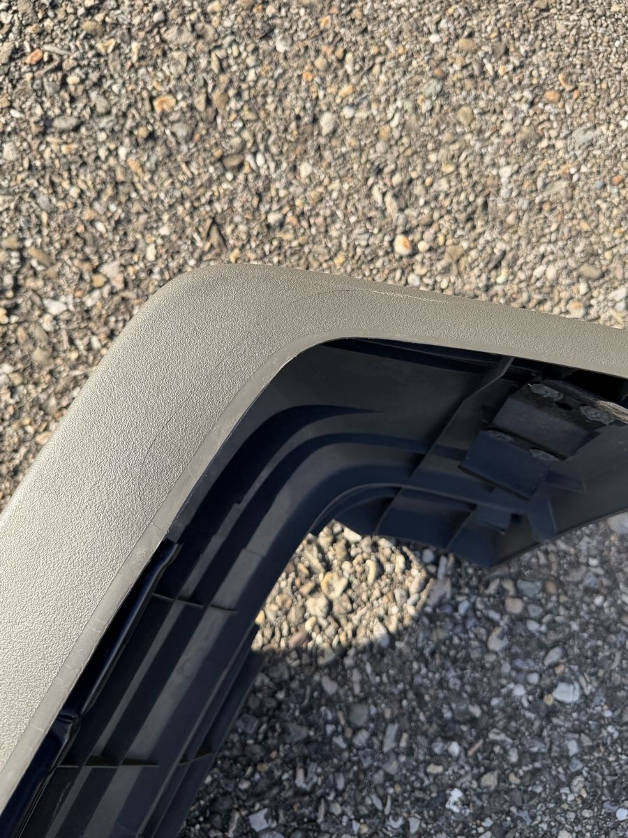 Opel Tutti pezzi di ricambio auto: Stossstange Hinten Opel Corsa A Neu – Nuovo (secondo la descrizione) da Grenchen venduto da JJ___ 6