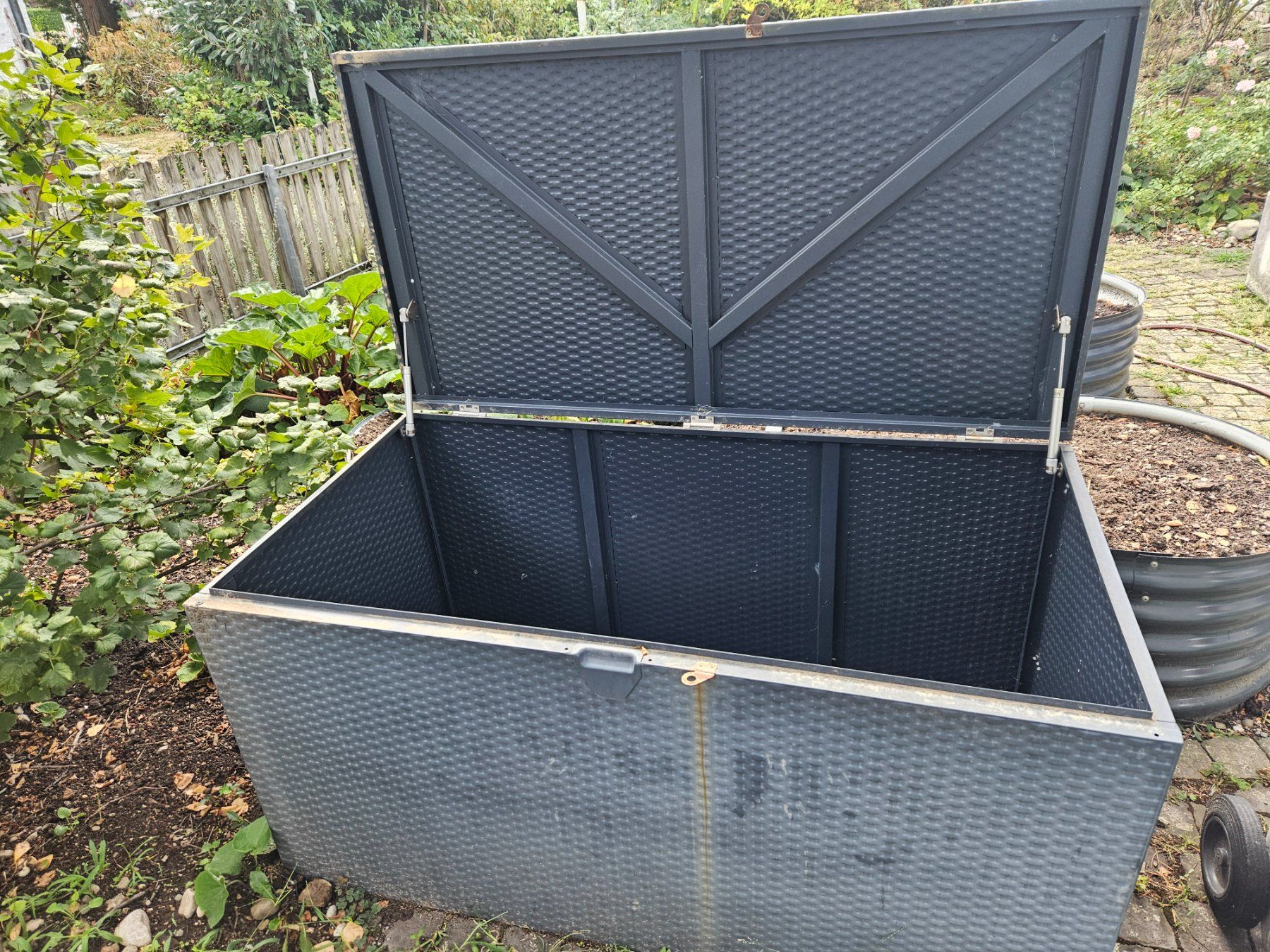 Box contenitori: Metallbox – Usato da Ostermundigen venduto da nusteli 2