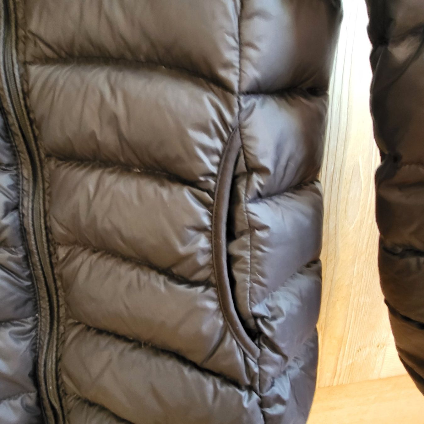 Giacche: Superleichte PREMIUM Daunenjacke Gr. S – Usato da Tägertschi venduto da TheChange 4