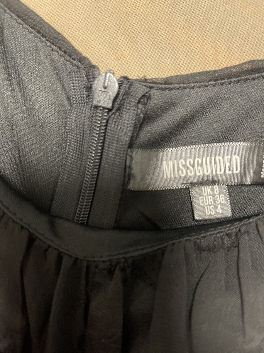 Vestiti: Schwarzes Missguided Kleid Gr. 36 Puffärmel – Nuovo (secondo la descrizione) da Wohlen AG venduto da abaci 2