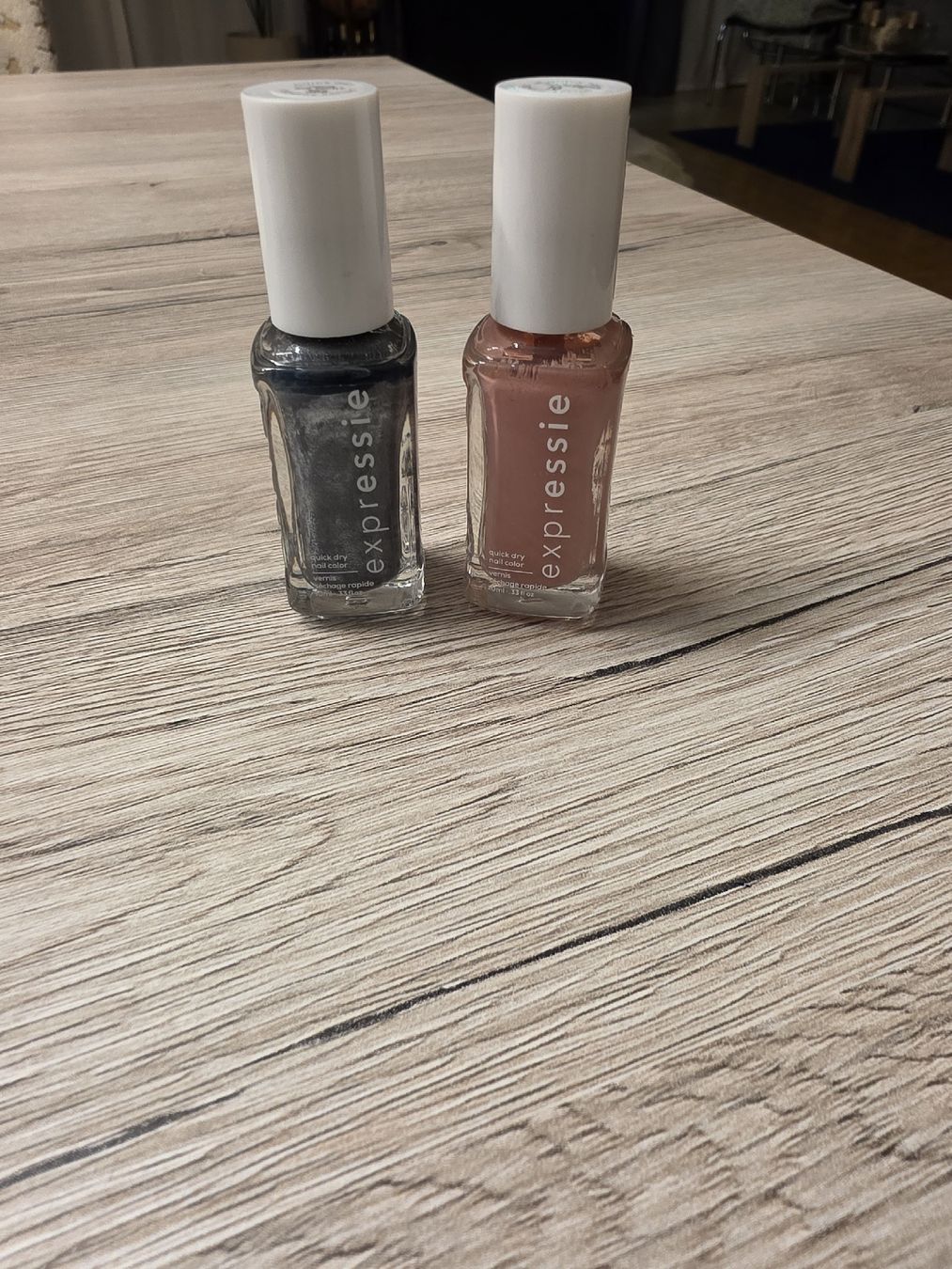 Essie Vernis à ongles: Nagellack – D'occasion à Wolfwil par con_k6vx