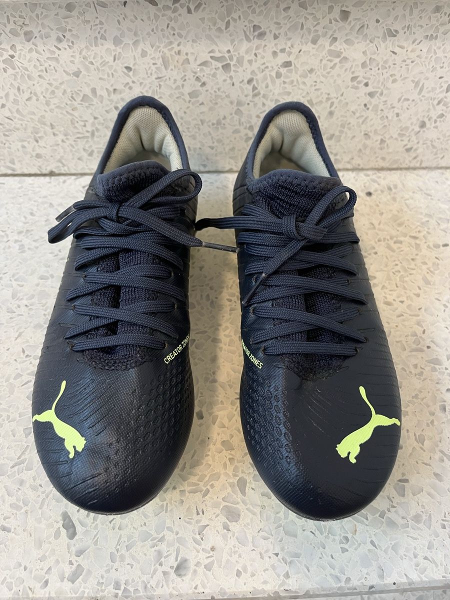Puma Scarpe per ragazzi: Fussball Nockenschuhe Gr. 35 Puma – Usato da Luzern venduto da Aldabema