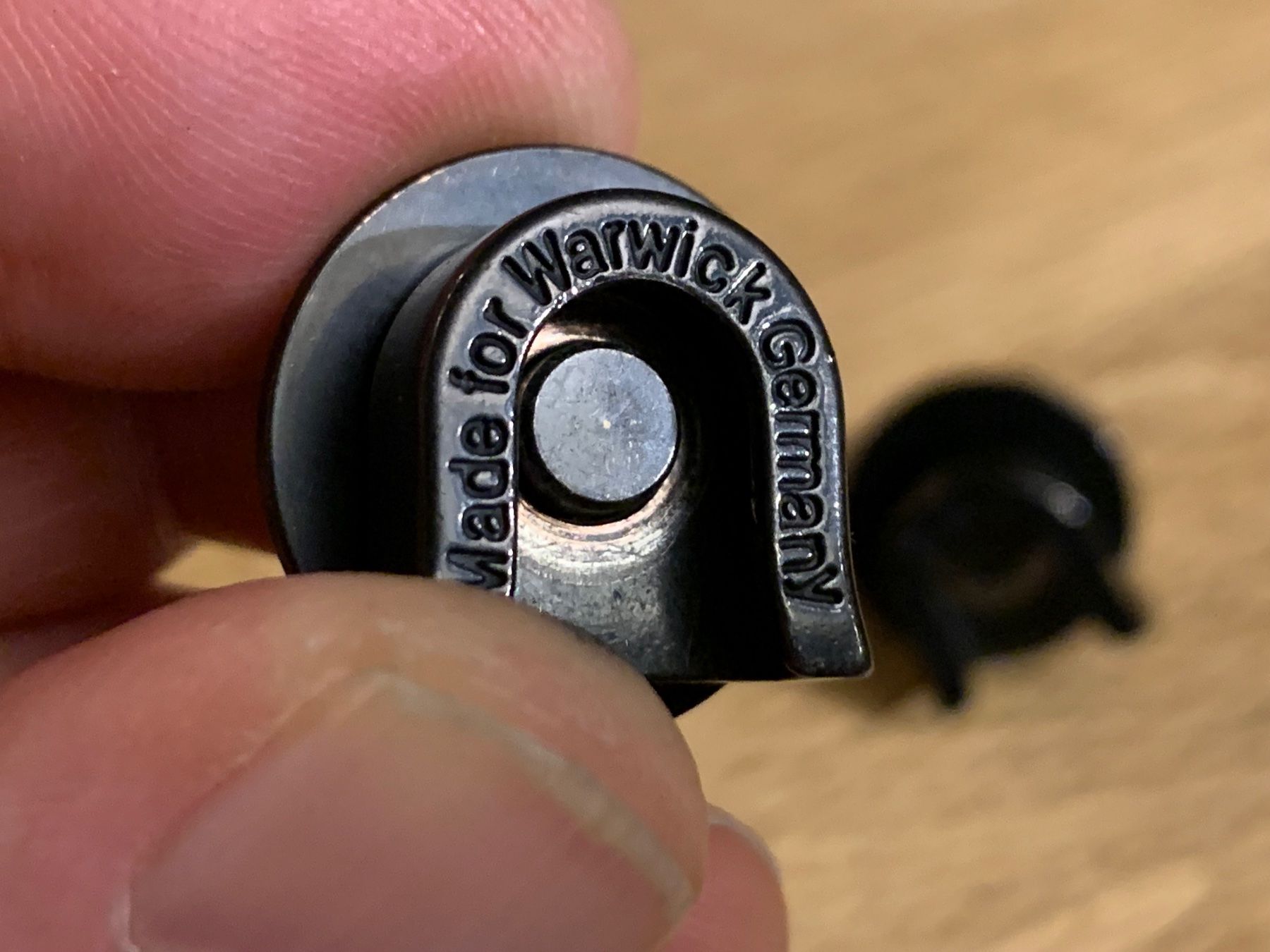 Gibson Instruments de musique: Diverse Schaller / Warwick Security Straplocks schwarz – D'occasion à Neftenbach par Mike72-123 3
