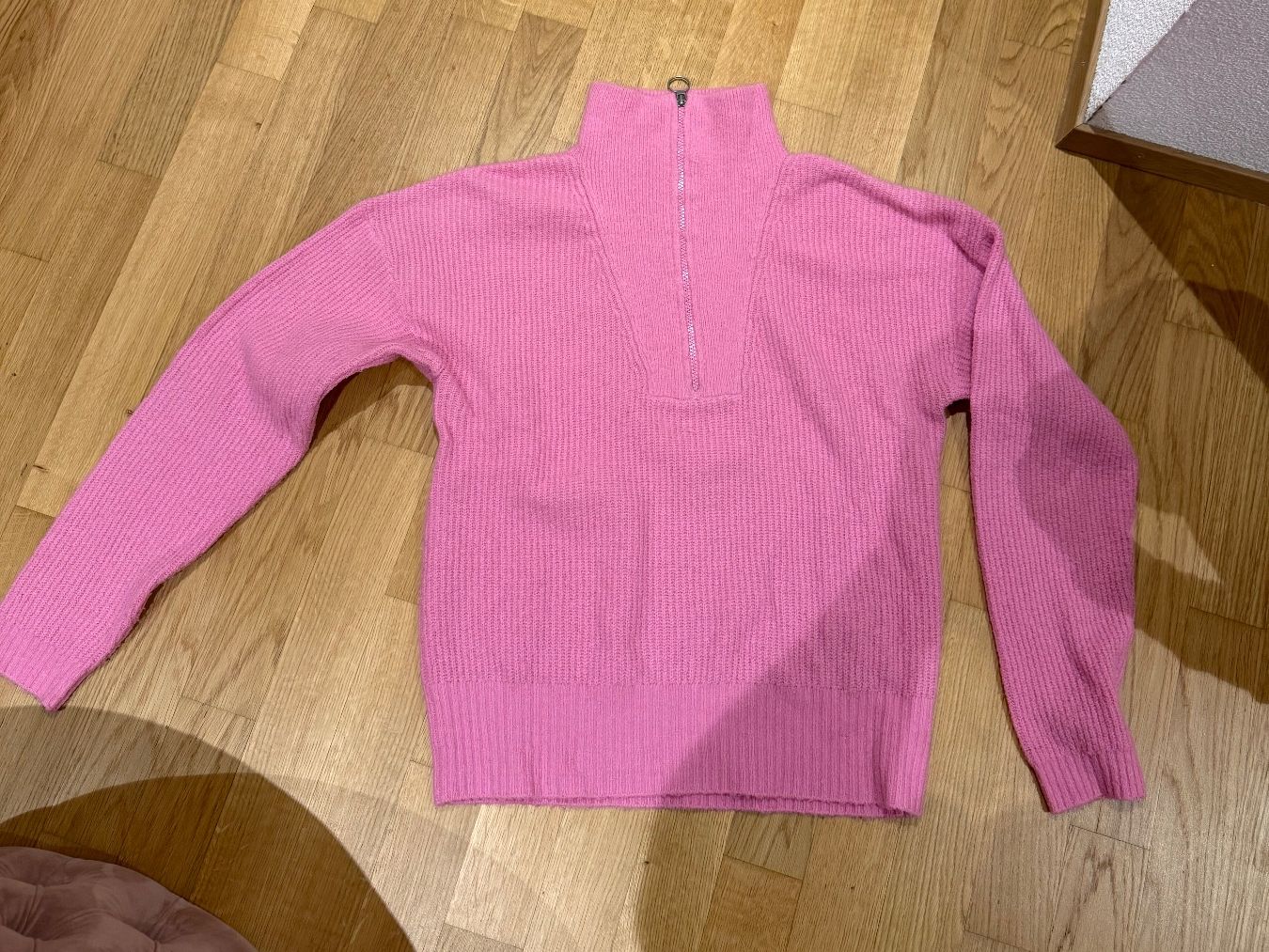 Zebra Maglioni & Felpe: Rosa Strickpullover mit Reissverschluss, Grösse M – Nuovo (secondo la descrizione) da Rothrist venduto da G.F.1997
