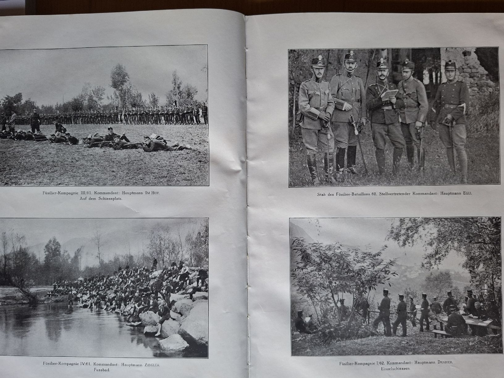 Libri: Schweizer Armee Militär Buch 1915 – Usato da Schwanden Sigrisw venduto da pho_2mc9 5