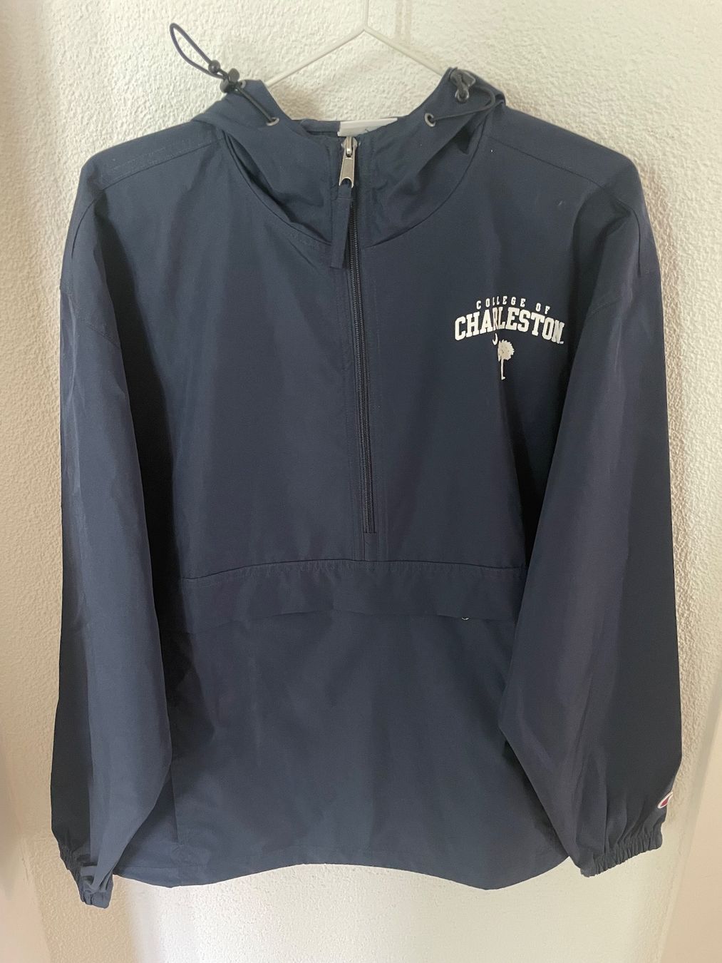 Giacche: Coole dunkel blaue Windjacke vom Charleston College – Usato da Zürich venduto da Camiro6