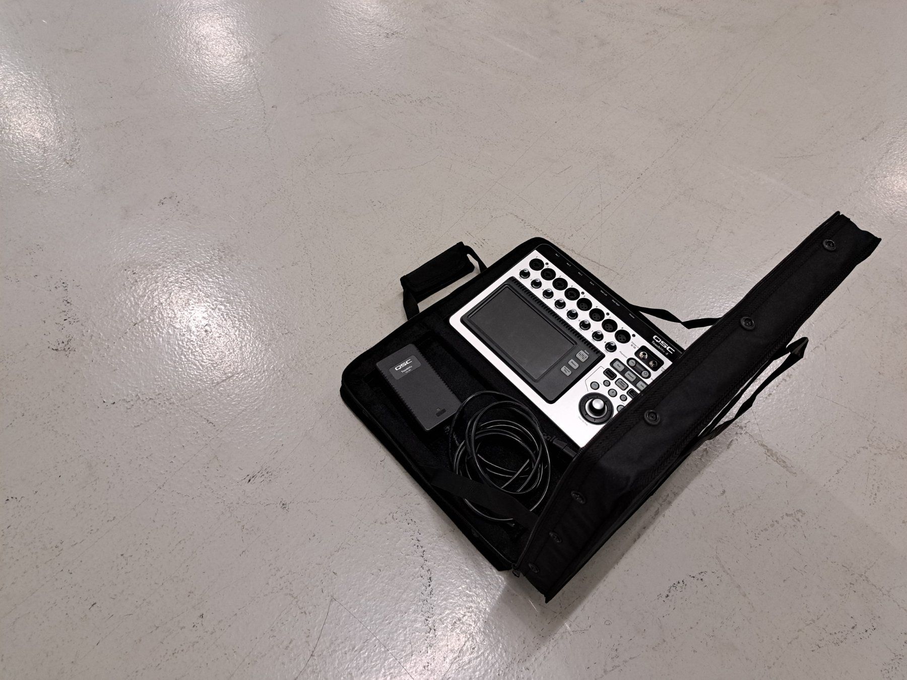 Qsc Mischpulte: Digitalmixer QSC TouchMix 8 – Gebraucht aus Embrach von lichttechnik 5