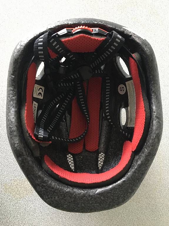 Caschi: Casque vélo enfant – Usato da Saicourt venduto da mensuze 2