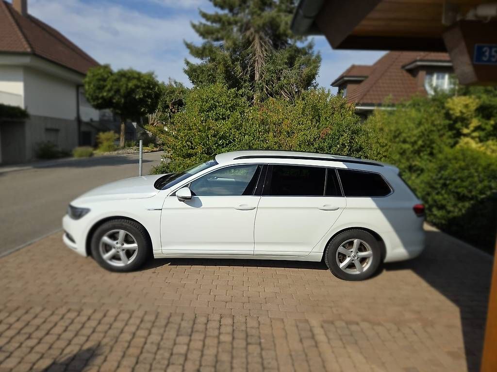 VW Autos: VW Passat Variant 2.0 TDI Weiss – D'occasion à Seedorf BE par JacundBas 1