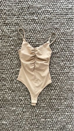 Eleganter Body in Beige 
