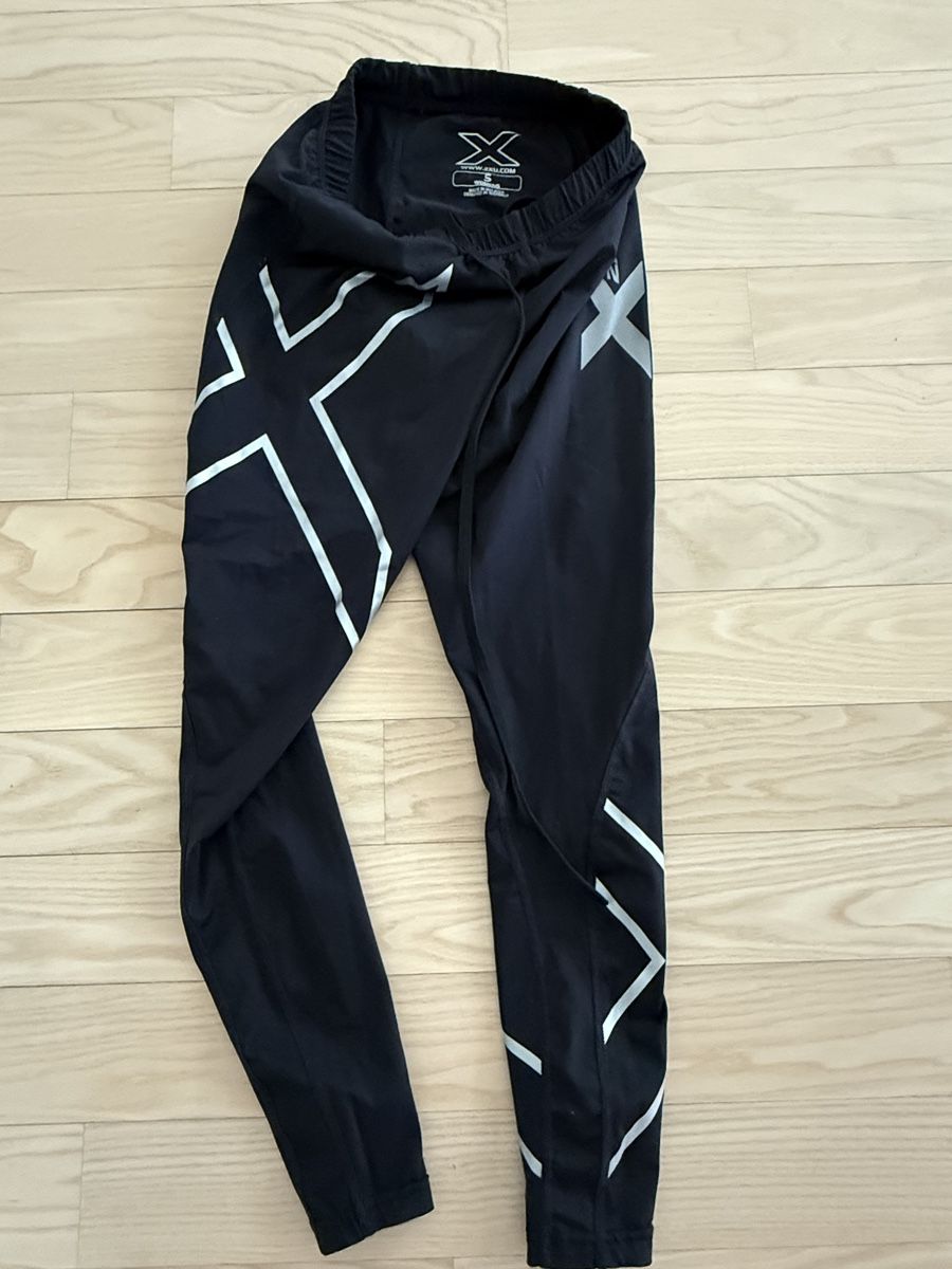 2XU Leggings: 2XU Laufhose Gr. S Top! – Usato da Winterthur venduto da Eileen87