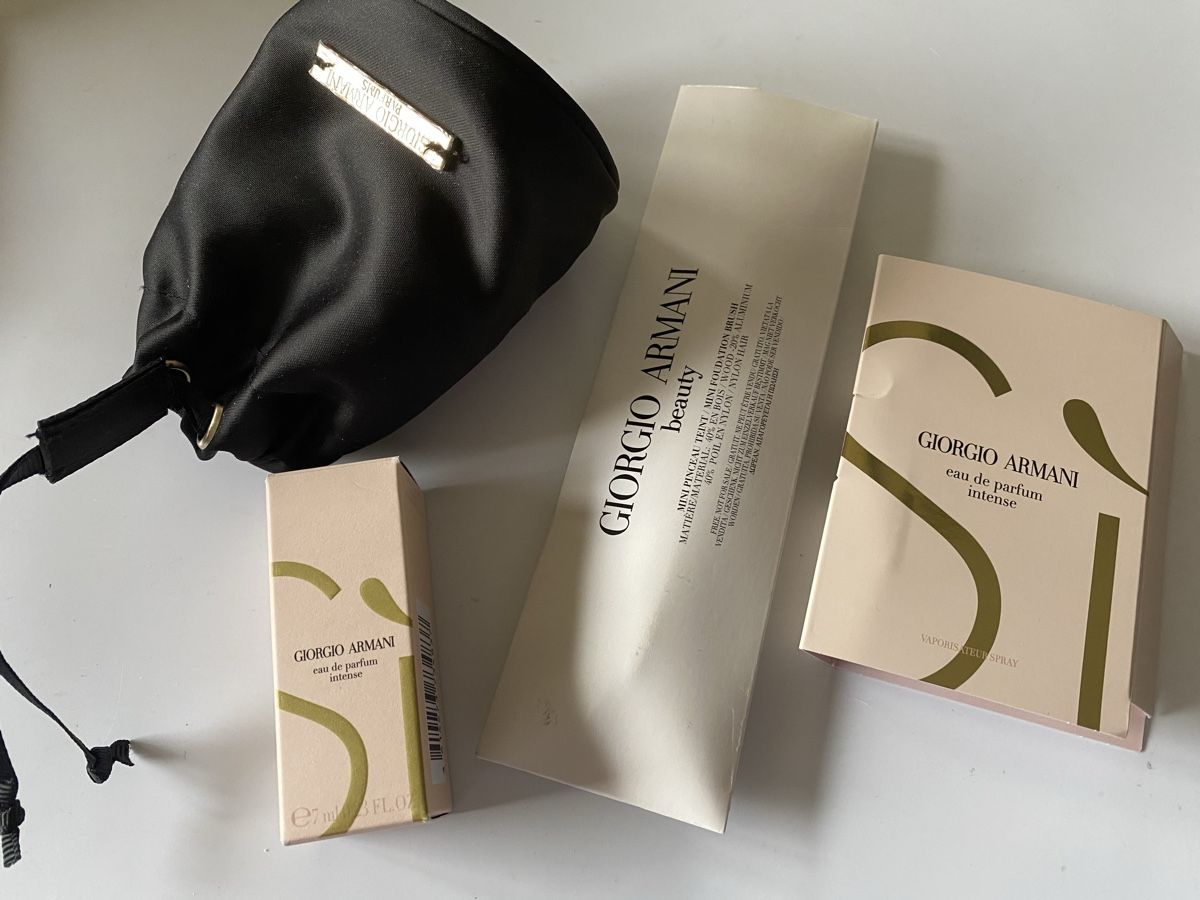 Armani Profumi & Eau de Toilette: Set miniatures Giorgio Armani – Nuovo e nell'imballaggio originale da Bouveret venduto da wes_7zll 1