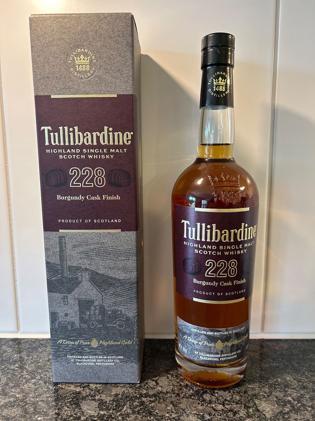 Bevande alcoliche: Tullibardine 228 Burgundy Cask Finish – Nuovo e nell'imballaggio originale da Wangen an der Aare venduto da SG94