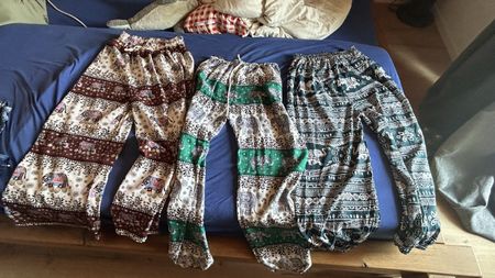 Bequeme Thai-Hosen / Elefanten-Pluderhosen versch. Farben (C