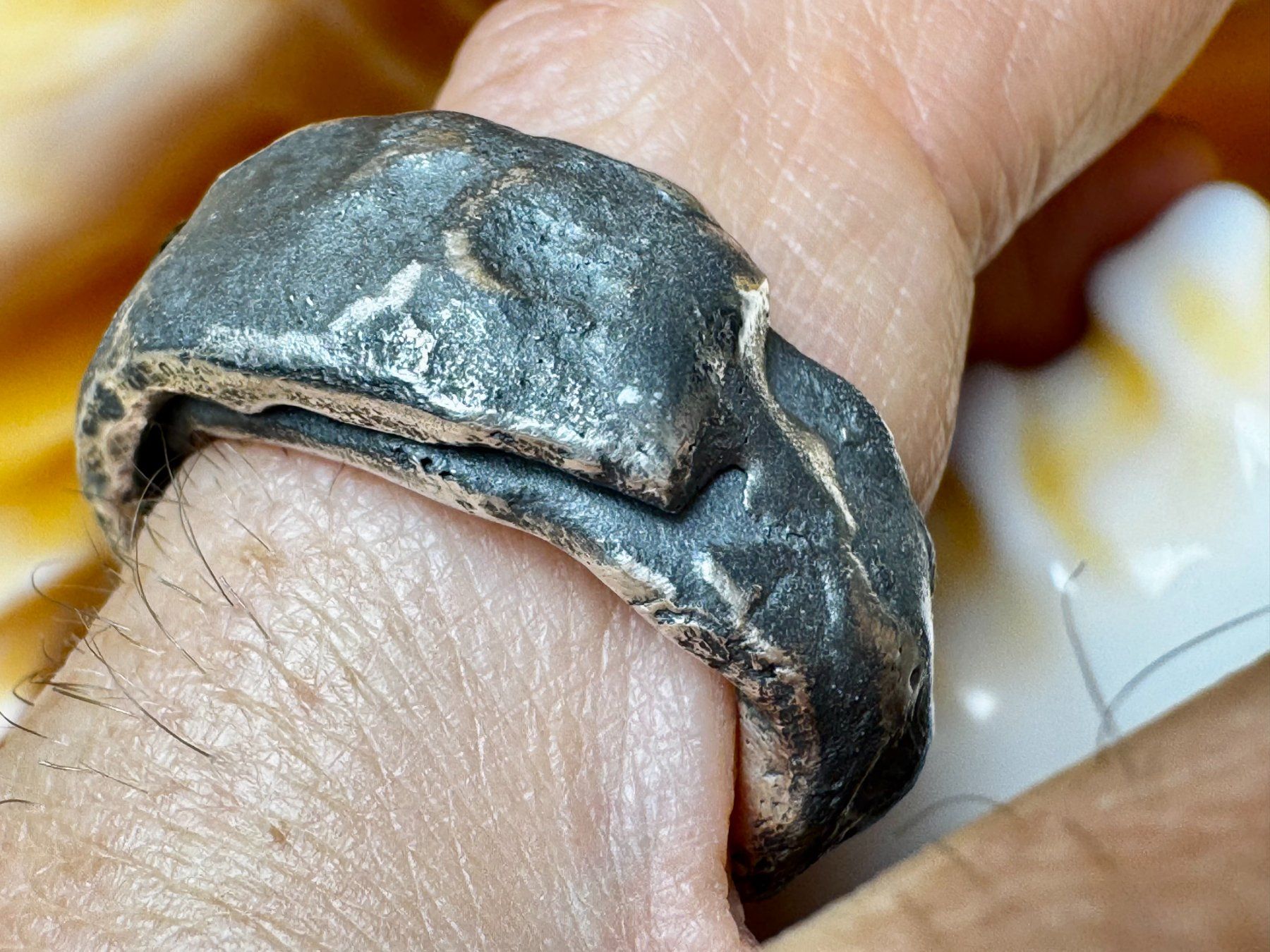 Ringe: HERREN-RING – Unikat mit schwarzem Diamant – Neu und originalverpackt aus Rüti ZH von Herzschmiede 4