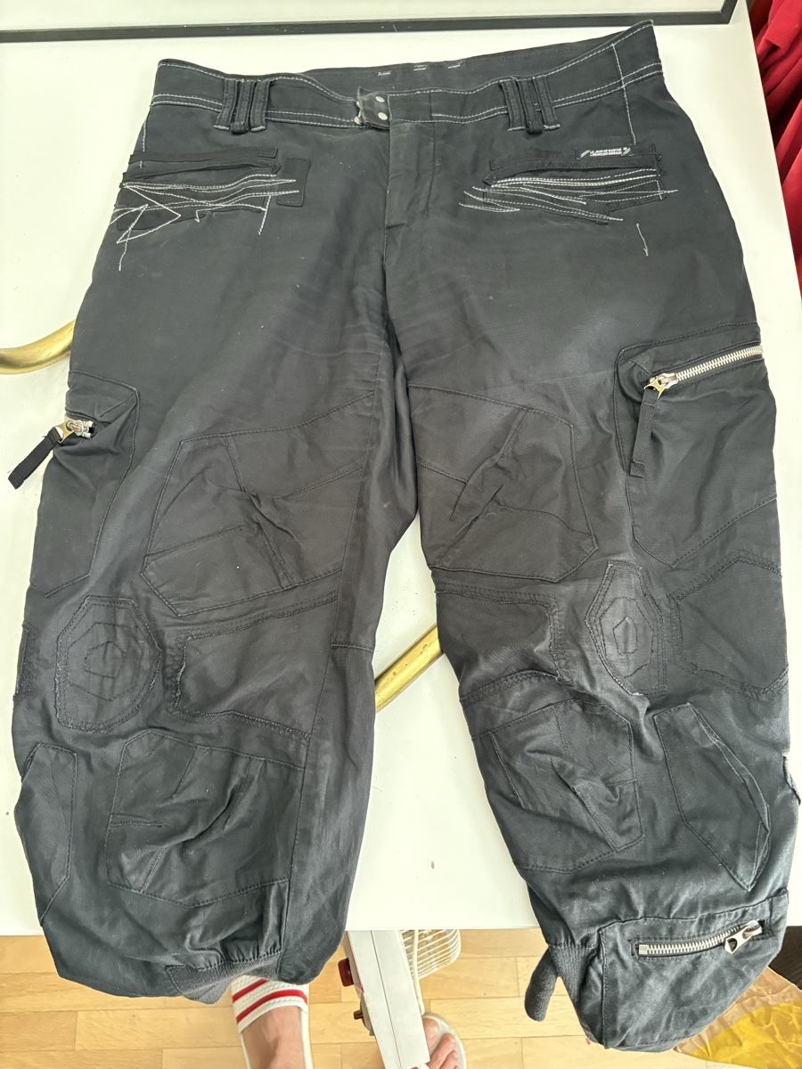 Girbaud Pantaloni: Pantalon cargo Marithé + François Girbaud 3/4, Size 32  – Usato da Neuchâtel venduto da sharposneaks