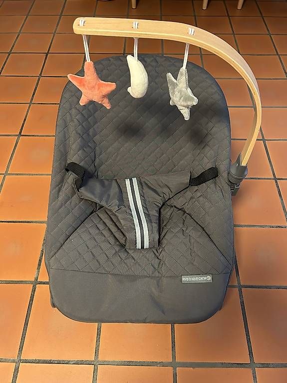 Hochstühle: Stokke Tripp-Trapp Newborn Aufsatz. – Gebraucht aus  von  2