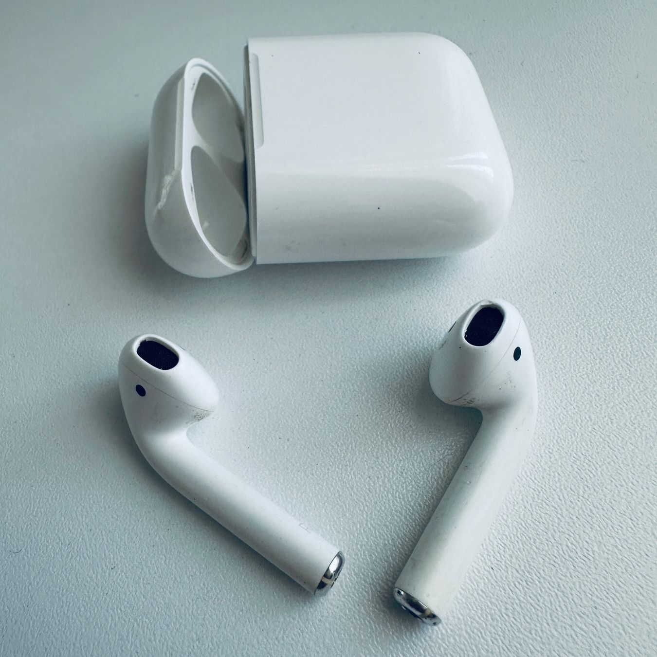 Apple Kopfhörer: Original Apple AirPods 2 Kopfhörer Wireless Lightning Kabel – Gebraucht aus Basel von MY.AIRPODS.SHOP 1