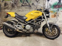 Ducati Monster 900 i.e., gelb, 22’295 km ab Platz!