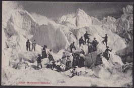 Pontresina Morteratsch-Gletscher mit vielen Personen